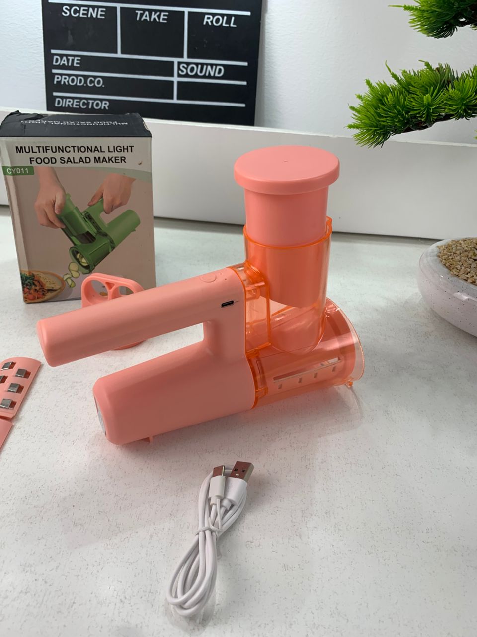 Trancheuse à électrique multifonctionnelle pour légumes et fruits – جهاز تقطيع الخضر والفواكه - الصورة 2