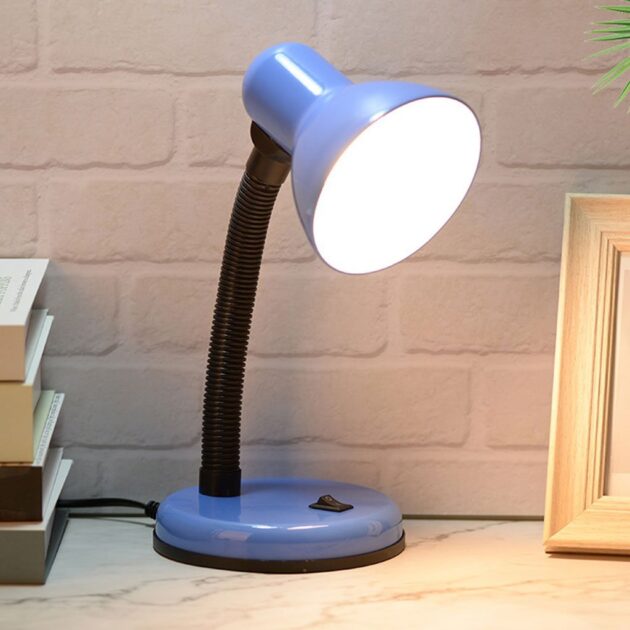 مصباح مكتبي عتيق الاستخدامات...