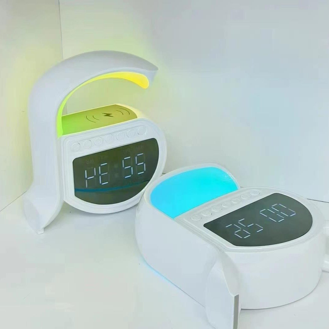 ساعة منبه وسماعة بلوتوث ذكية من نوع شاحن لاسلكي - الصورة 3