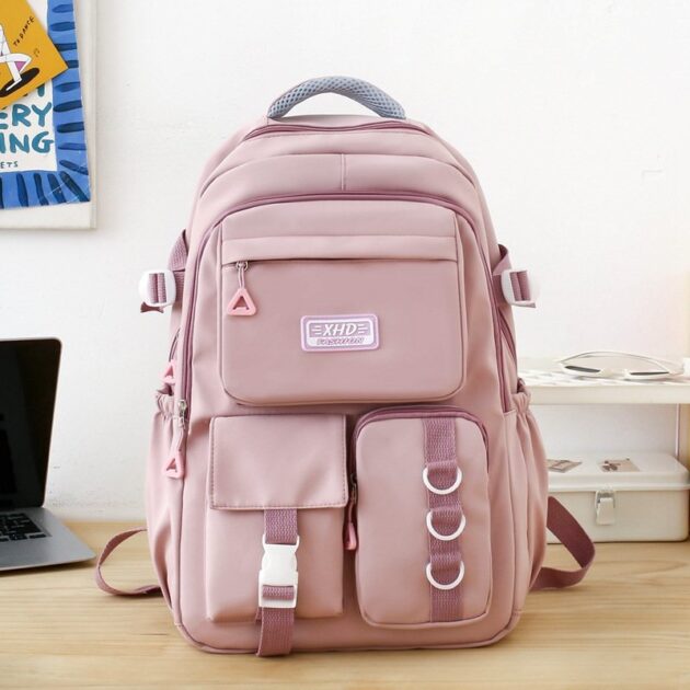 حقائب ظهر مدرسية وردية...