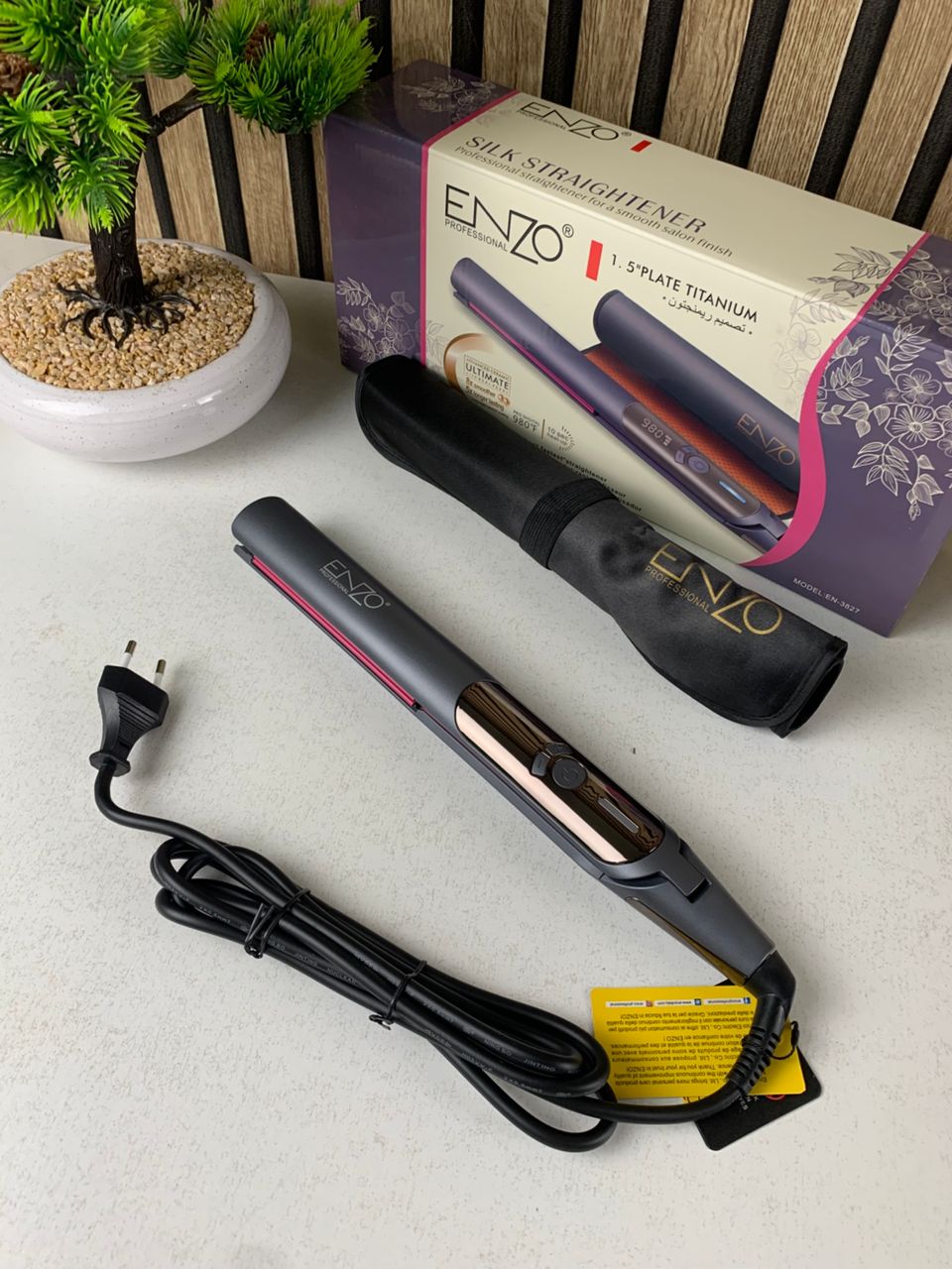 Lisseur Céramique 980°F Plaque 1.5″ Titane ENZO EN-3827 – مملس شعر إينزو - الصورة 4