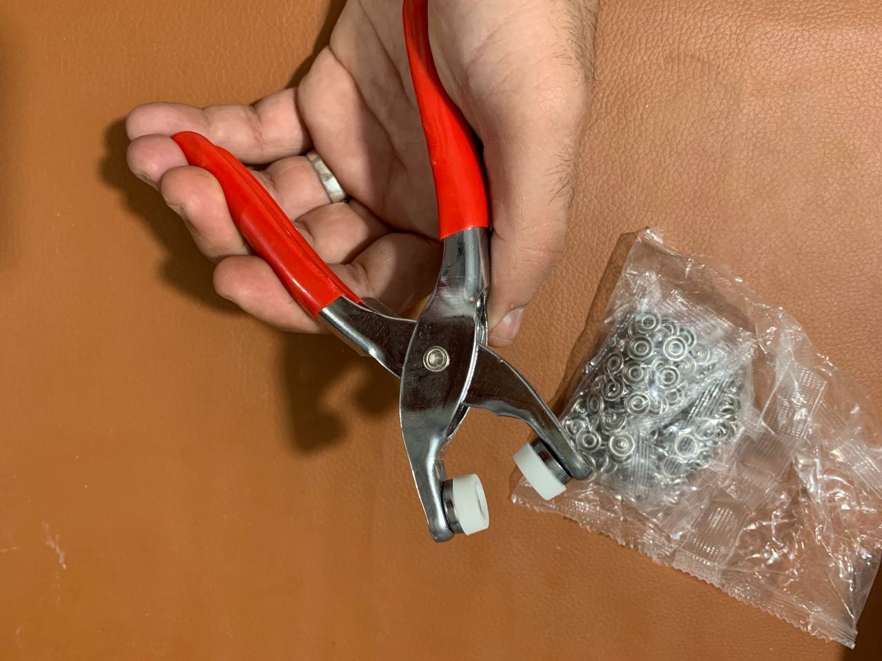 Pince à boutons-pression en métal avec pince à clip - الصورة 2