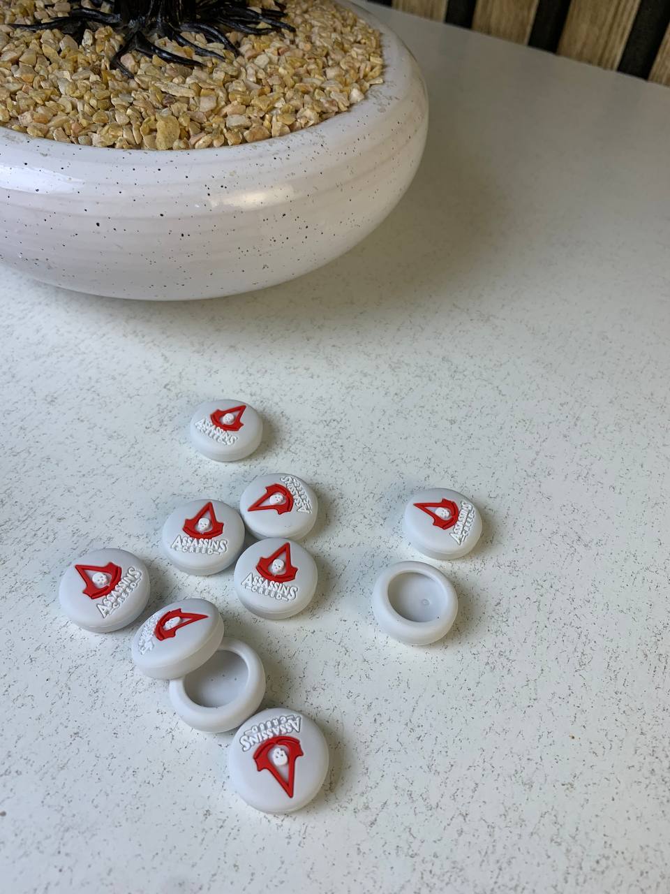 طقم 8 قطع أغطية سيليكون ناعمة لعصي التحكم في يد الألعاب - الصورة 3