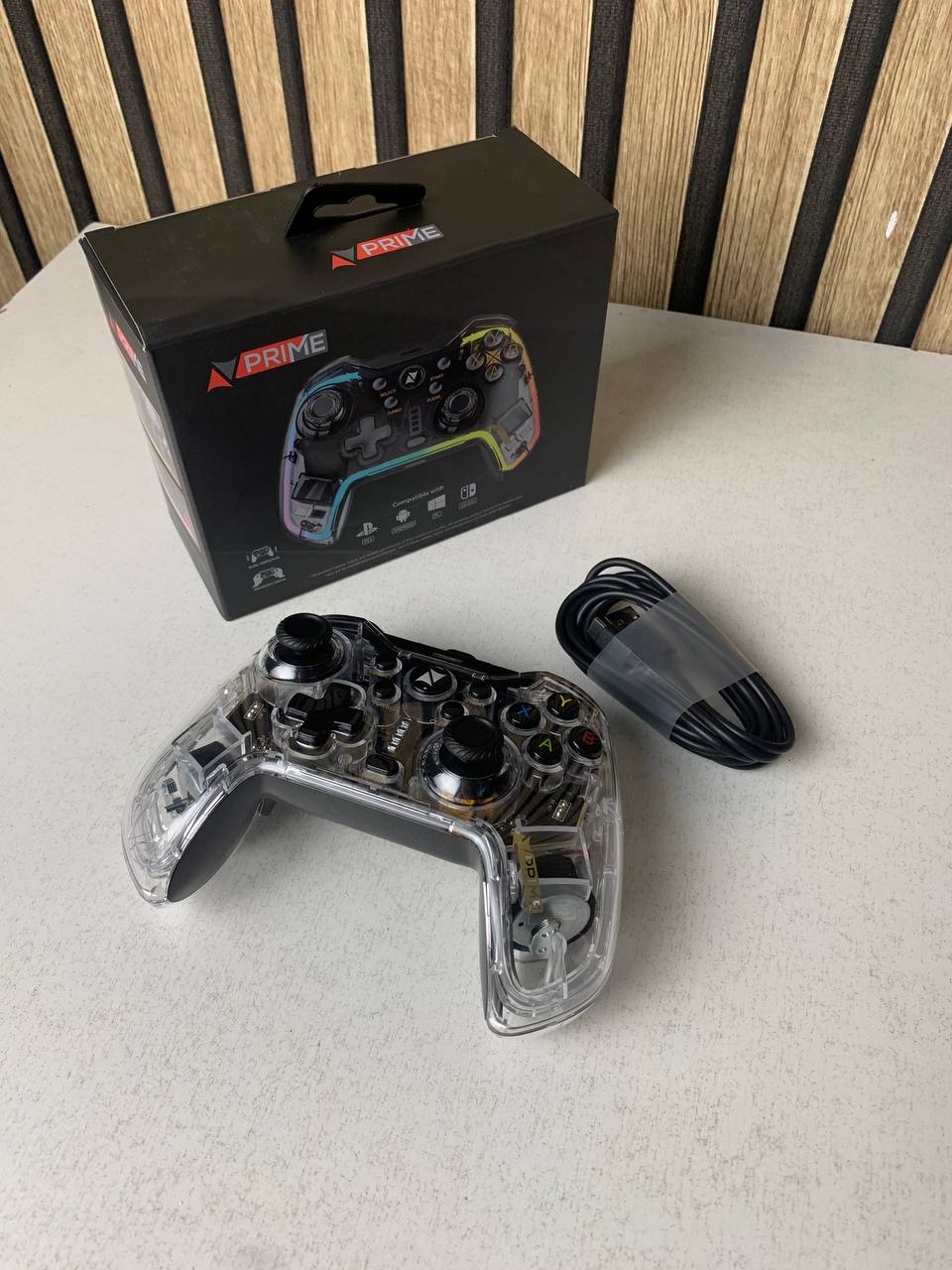 يد تحكم سلكية للألعاب بإضاءة نيون RGB موديل PG-003 - الصورة 3