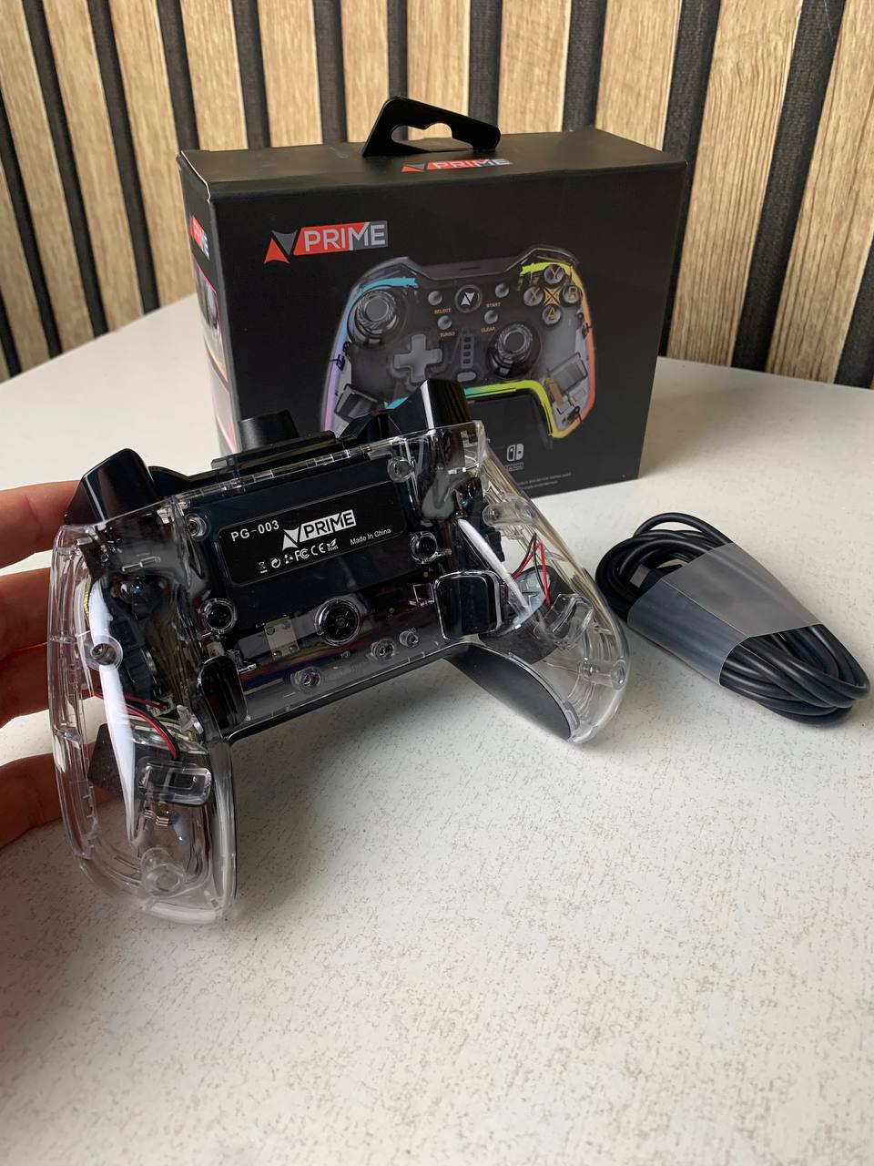 يد تحكم سلكية للألعاب بإضاءة نيون RGB موديل PG-003 - الصورة 2