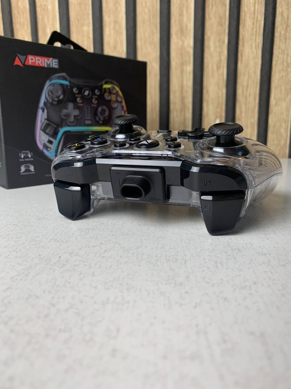 يد تحكم سلكية للألعاب بإضاءة نيون RGB موديل PG-003 - الصورة 4