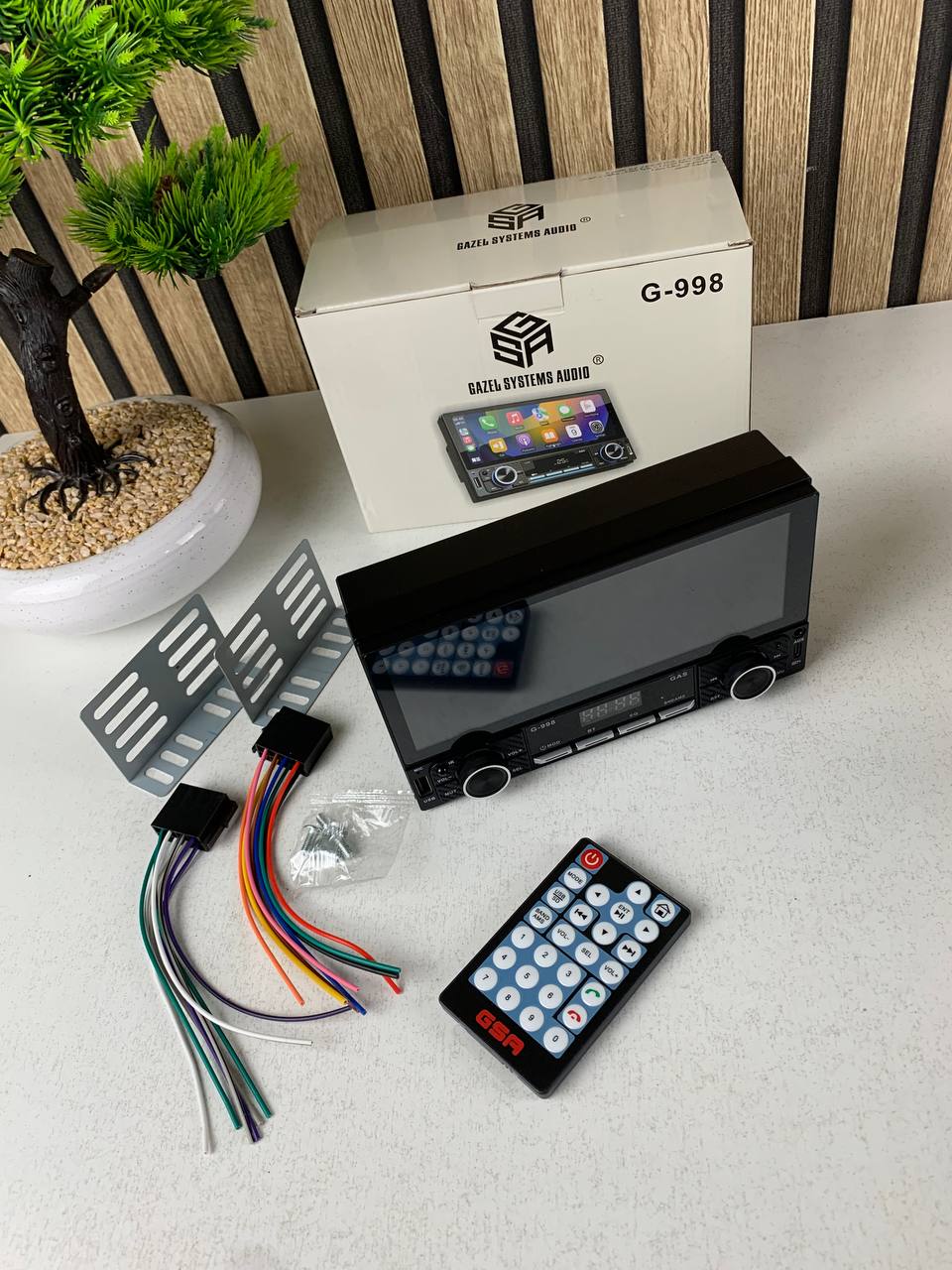 راديو سيارة 2DIN بشاشة لمس مع CarPlay وAndroid Auto وBluetooth وWi-Fi - الصورة 2