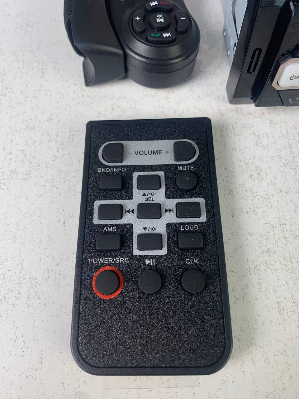 جهاز راديو سيارة Pioneer-6296BT مع بلوتوث ومشغل MP3 وإضاءة - الصورة 3