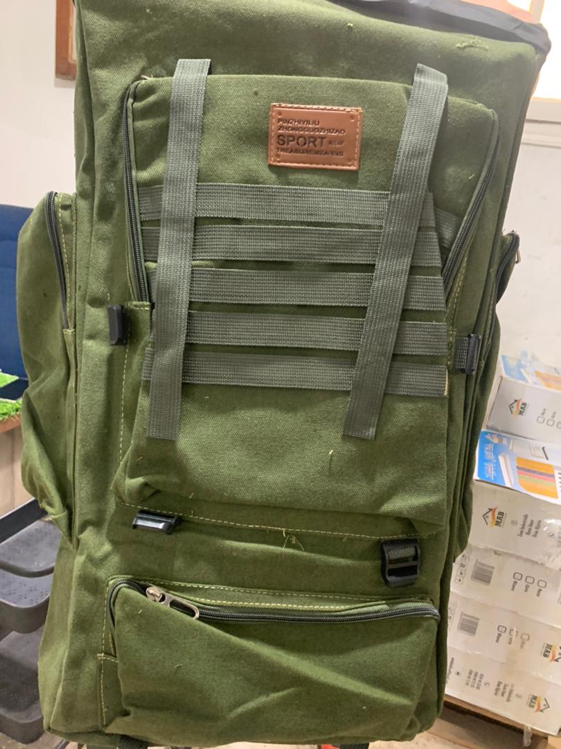 Sac à dos randonnée tactique militaire 80l imperméable - الصورة 11